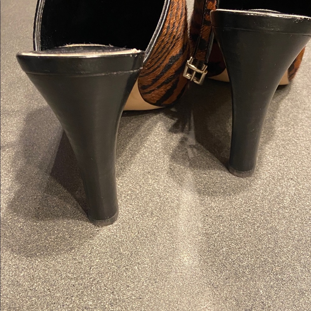 Leather Sling backs, ‘Dana’, White House Black Market animal print 9M - Picture 4 of 9